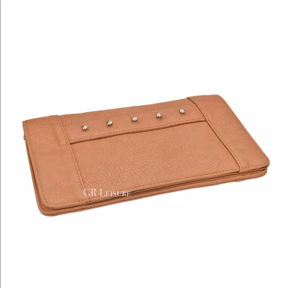 BCBGGENERATION TAN LEATHER CLUTCH PURSE - Picture 2 of 7